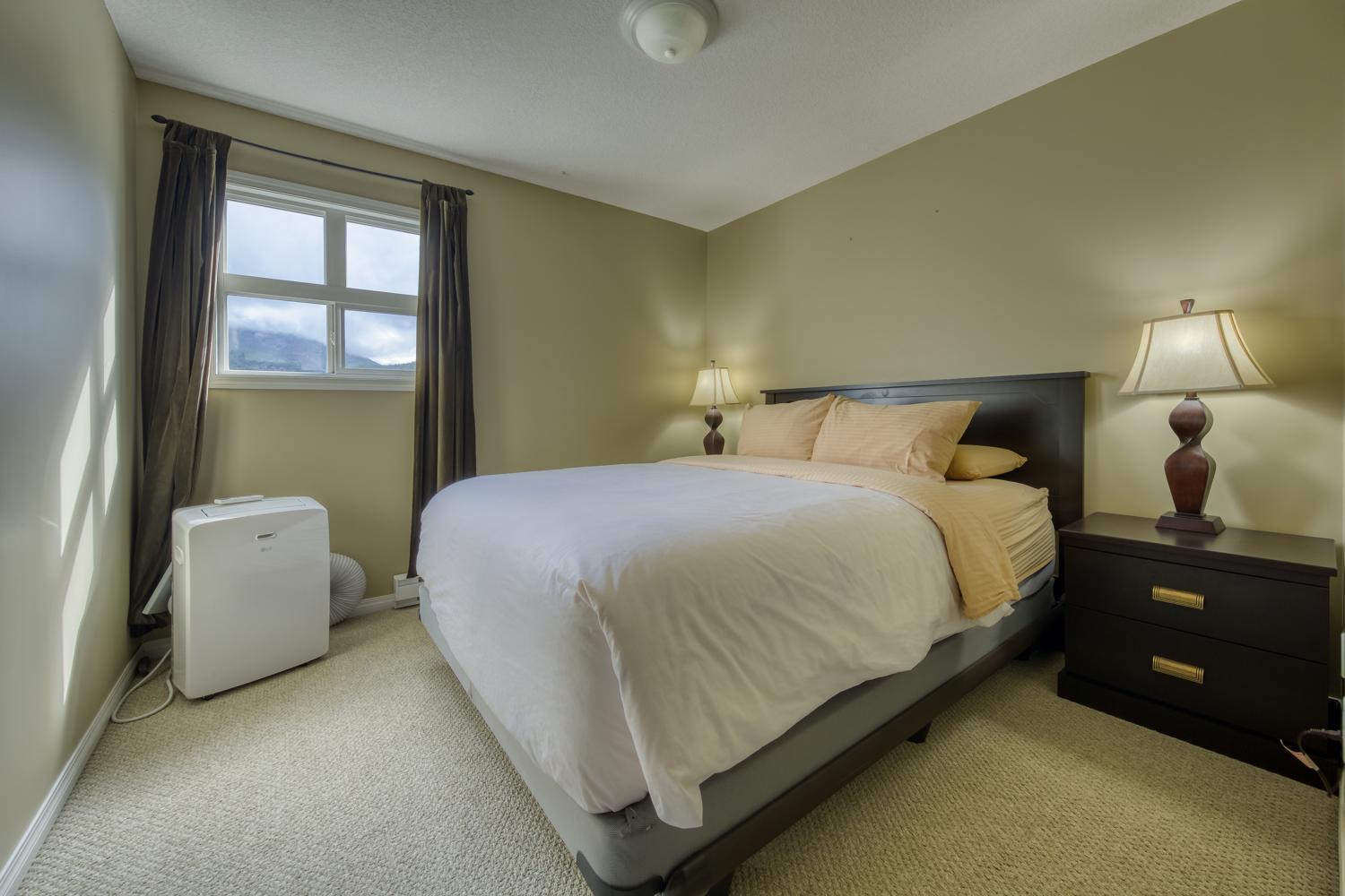 The Peaks 3 Bedroom Mountain View Condo Radium Hot Springs Exteriör bild